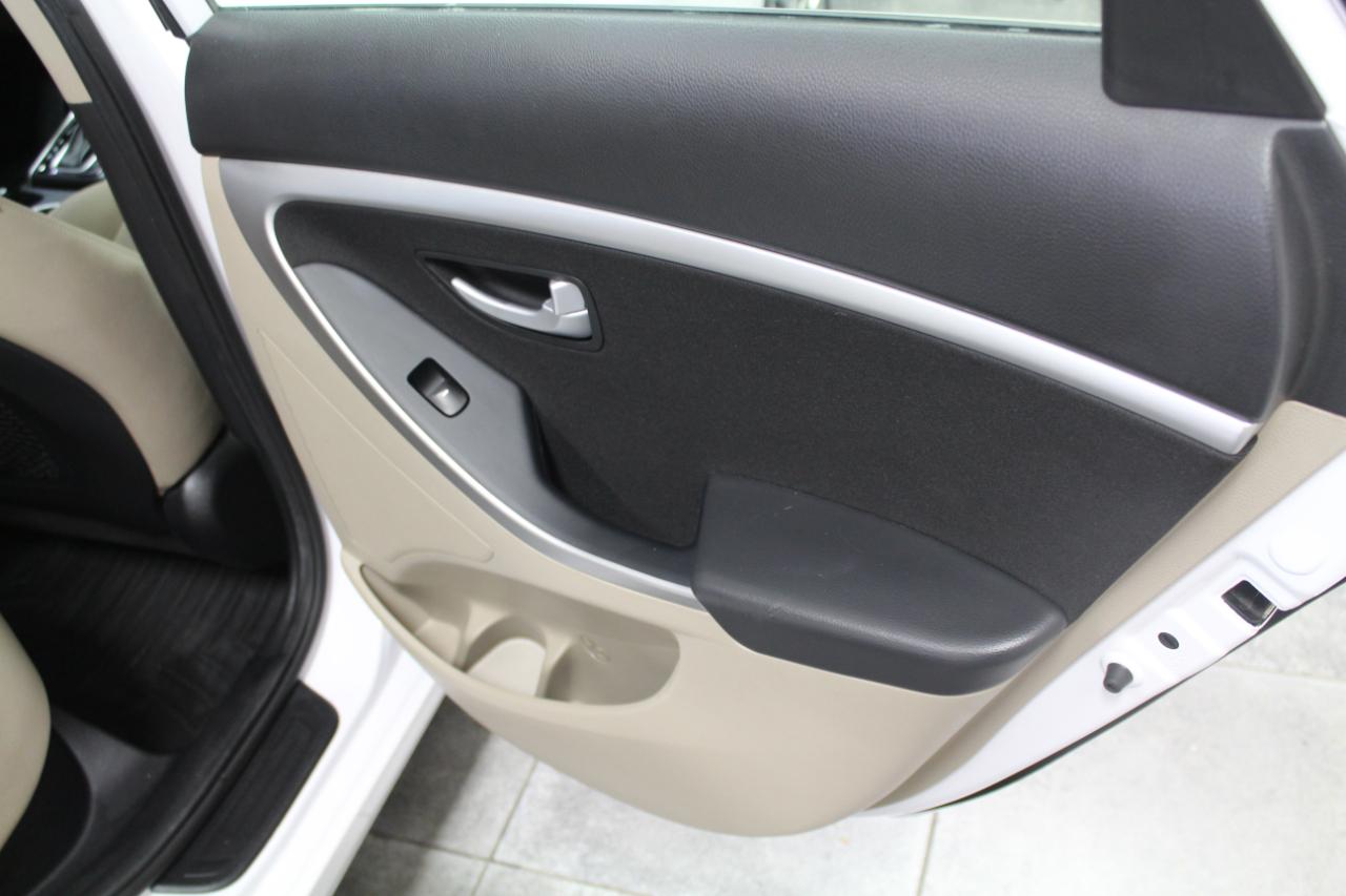 Hyundai Elantra GT 5dr HB Auto 2016