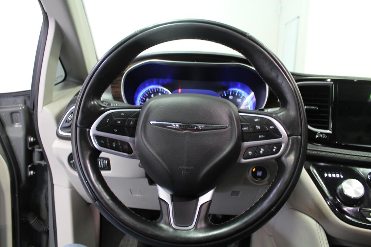 Chrysler Pacifica Limited FWD 2022