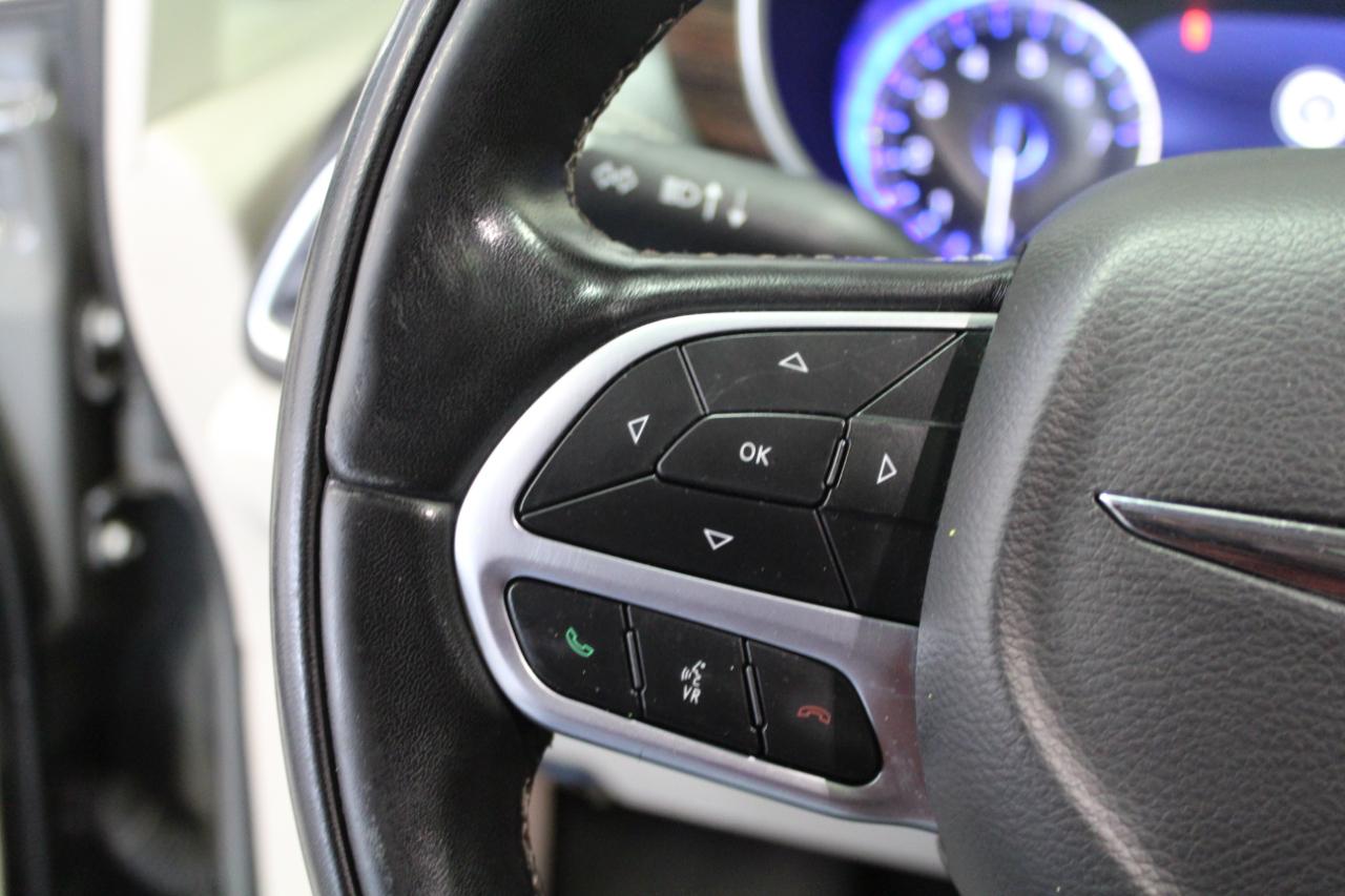 Chrysler Pacifica Limited FWD 2022