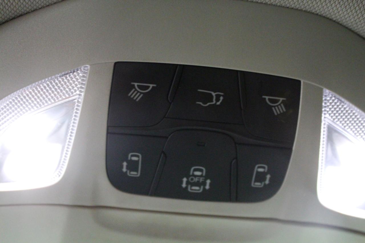 Chrysler Pacifica Limited FWD 2022