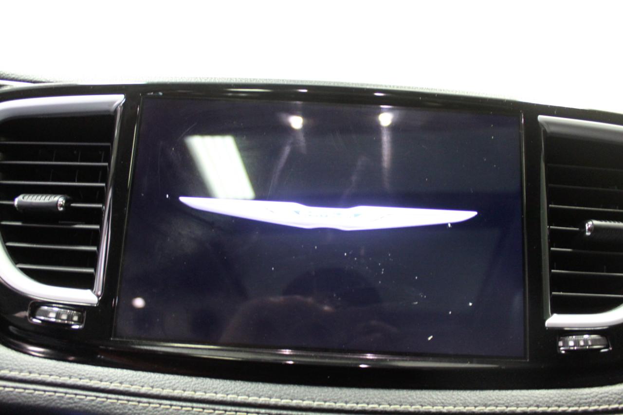 Chrysler Pacifica Limited FWD 2022