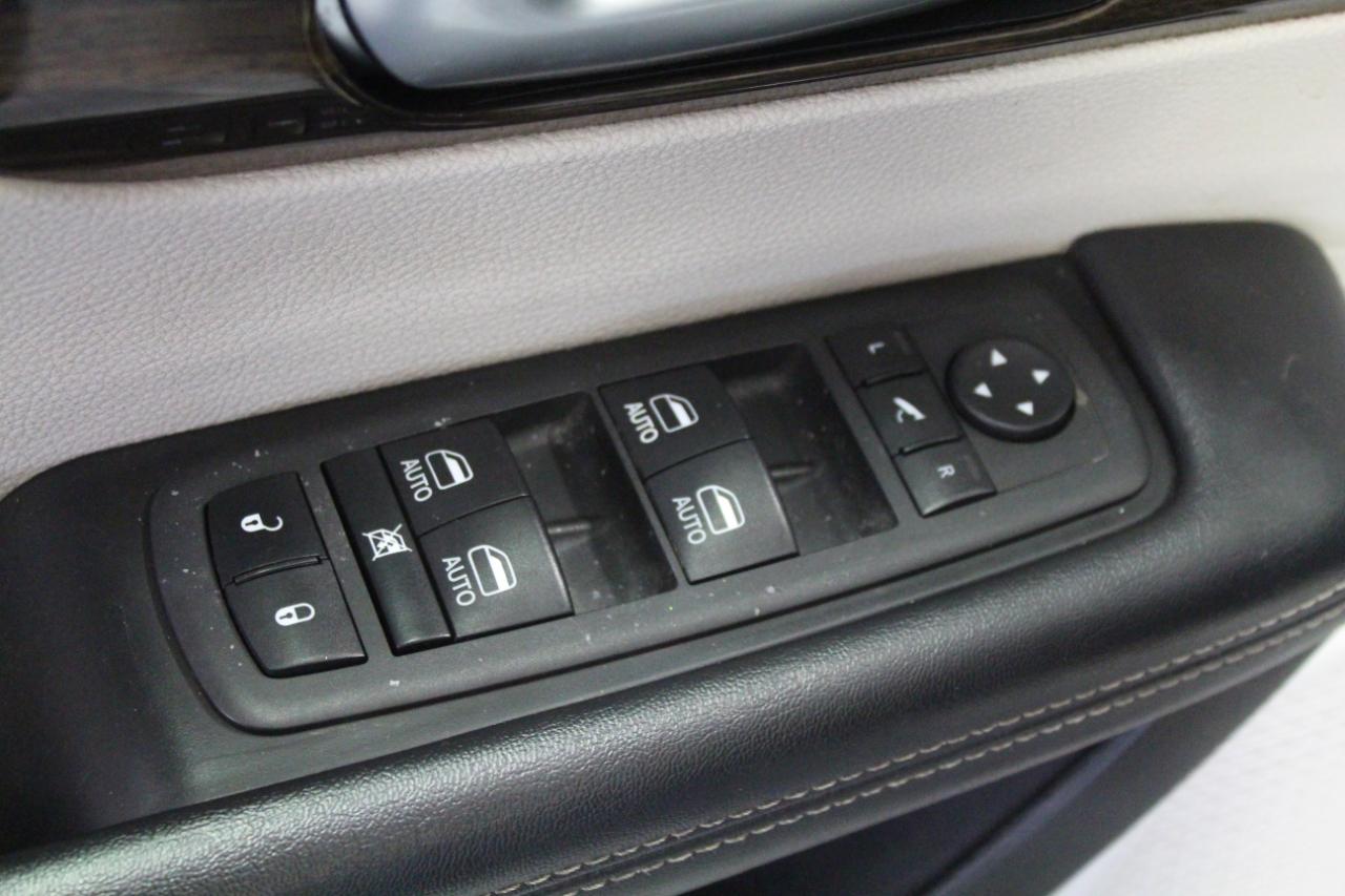 Chrysler Pacifica Limited FWD 2022