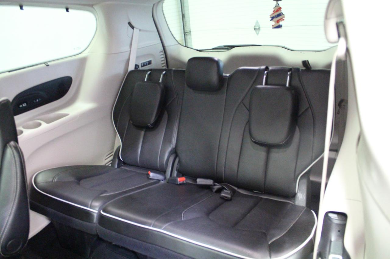 Chrysler Pacifica Limited FWD 2022