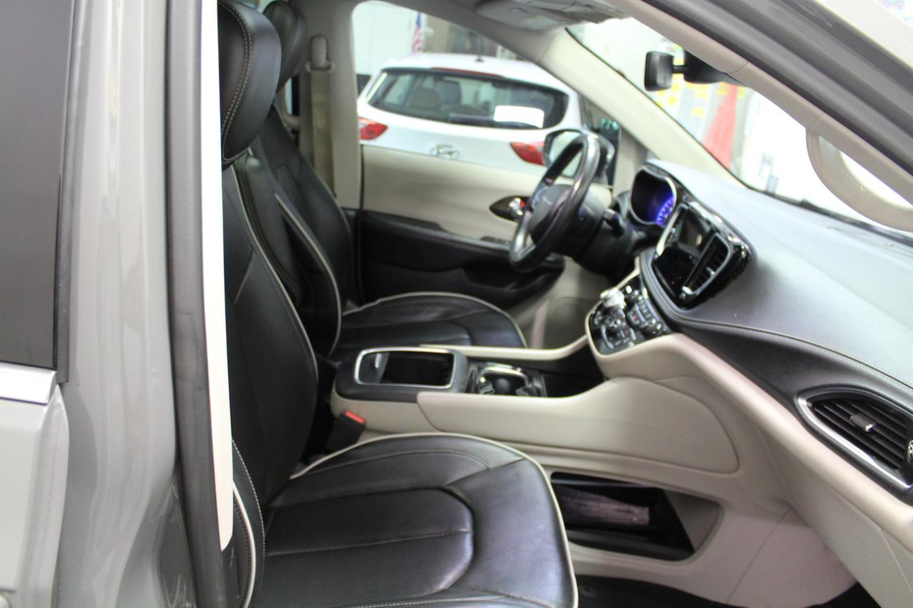 Chrysler Pacifica Limited FWD 2022