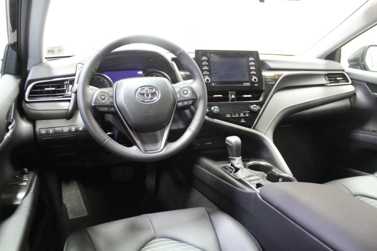 Toyota Camry SE Auto AWD (Natl) 2024