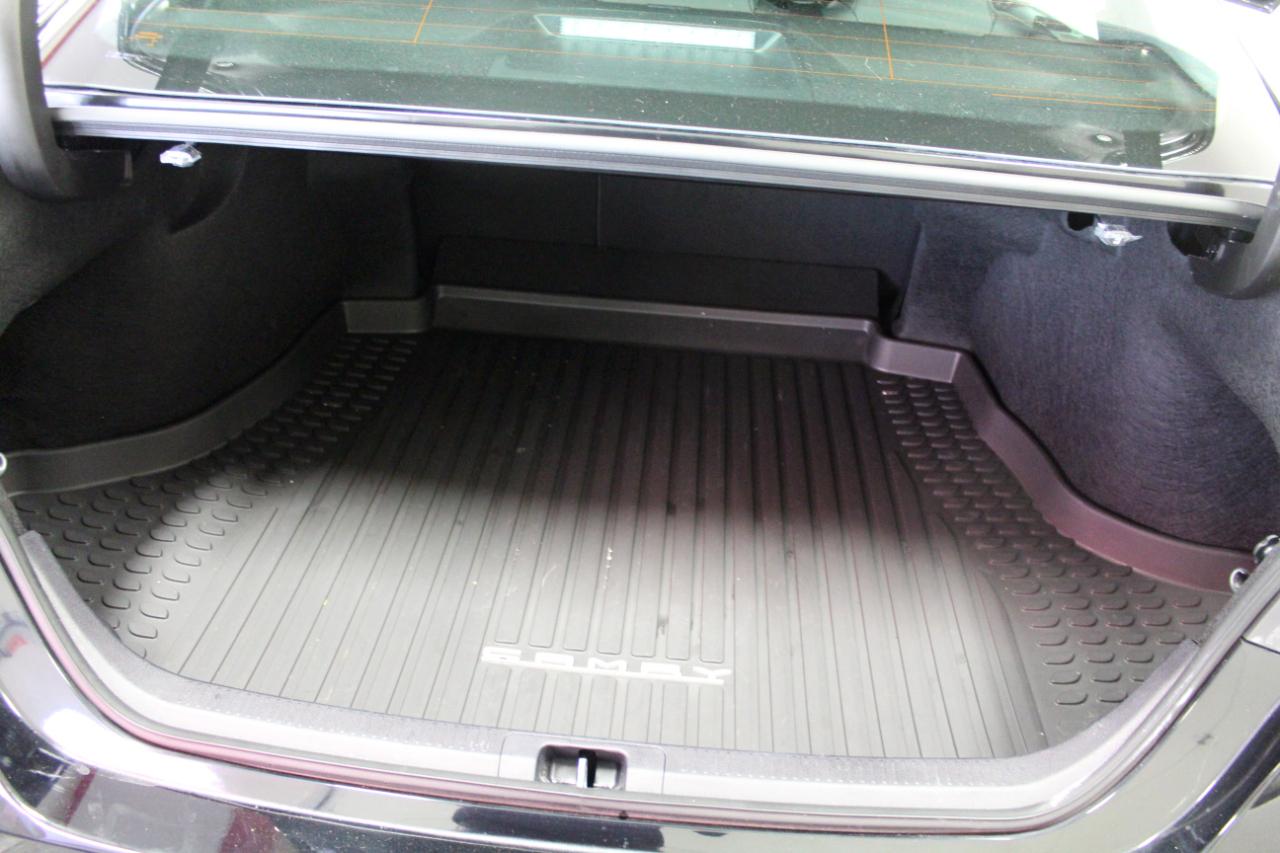 Toyota Camry SE Auto AWD (Natl) 2024