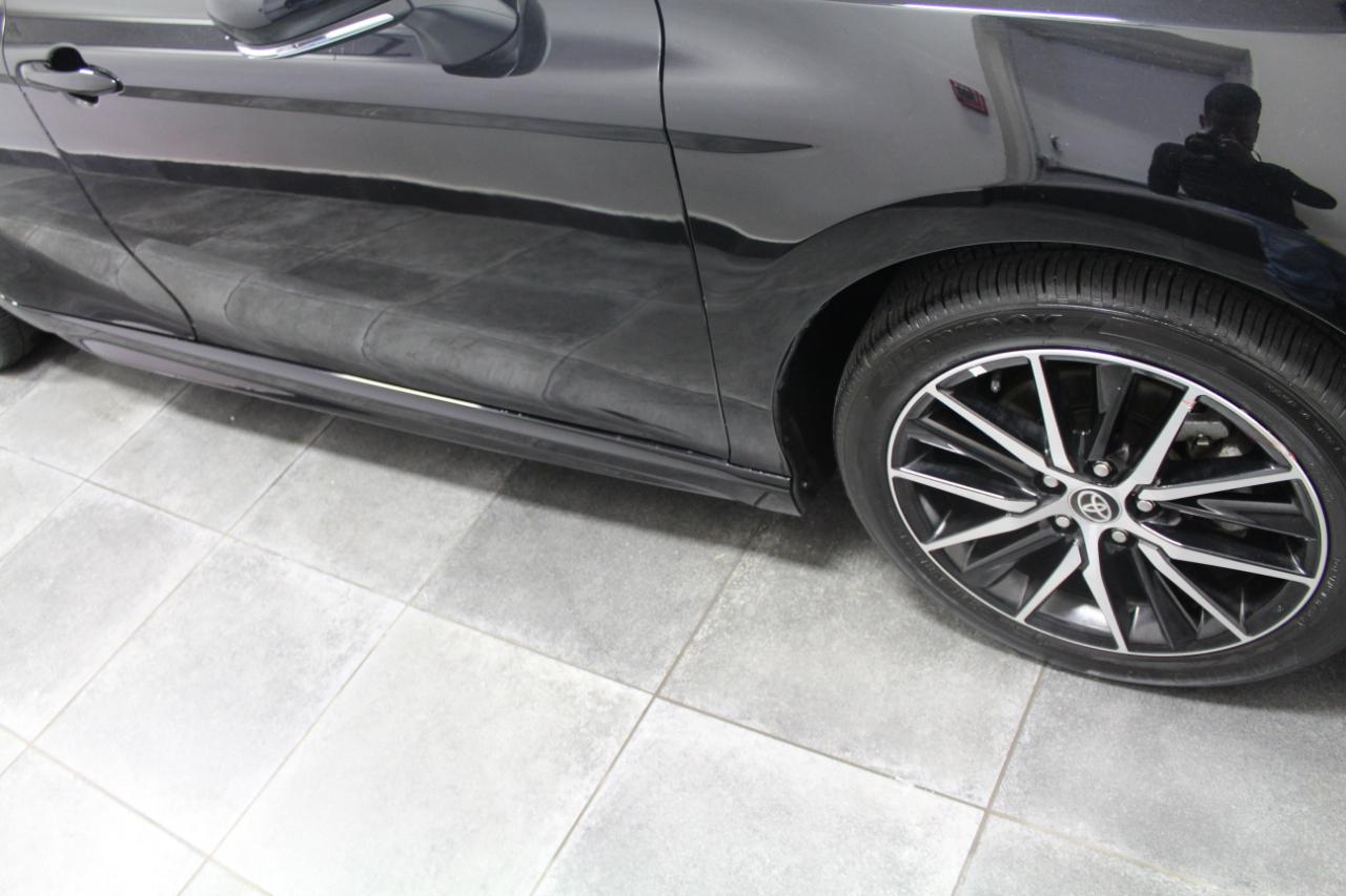 Toyota Camry SE Auto AWD (Natl) 2024