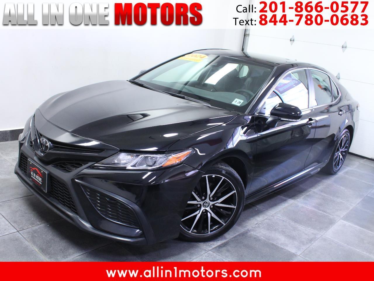 Toyota Camry SE Auto AWD (Natl) 2024