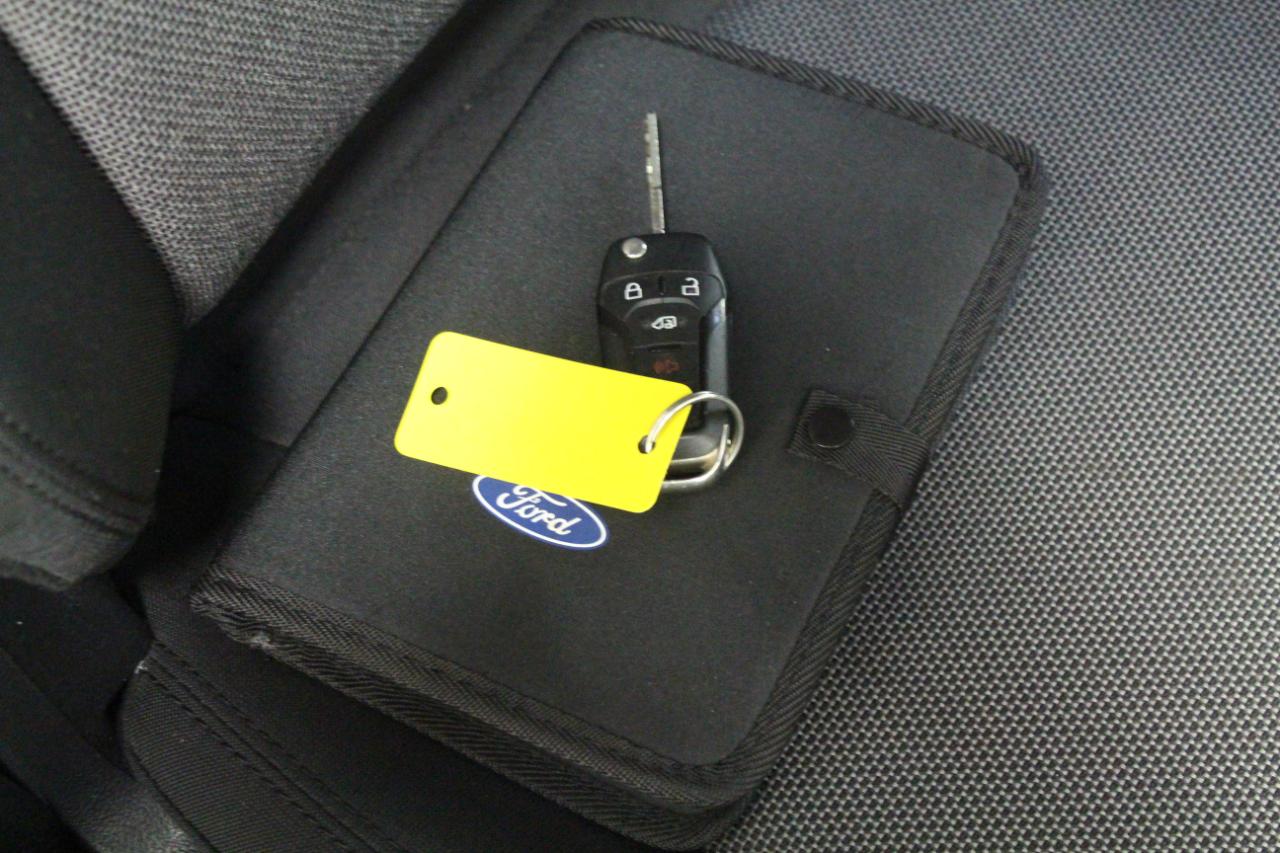 Ford Transit Connect Van XL LWB w/Rear Symmetrical Doors 2022