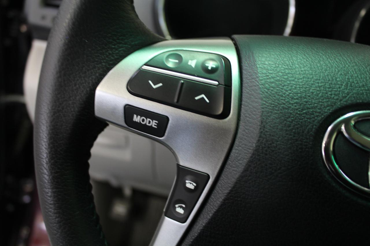 Toyota Highlander FWD 4dr V6 (Natl) 2013