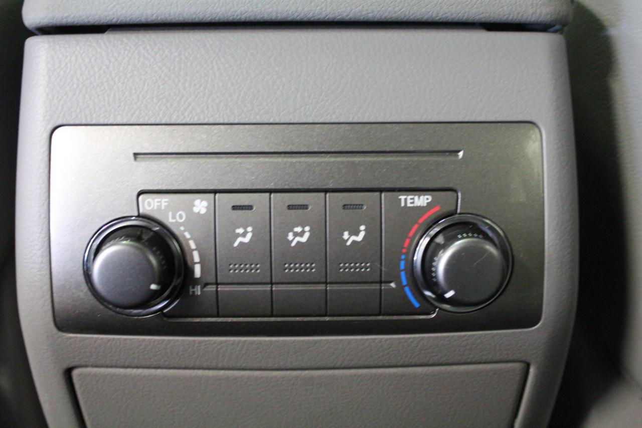 Toyota Highlander FWD 4dr V6 (Natl) 2013