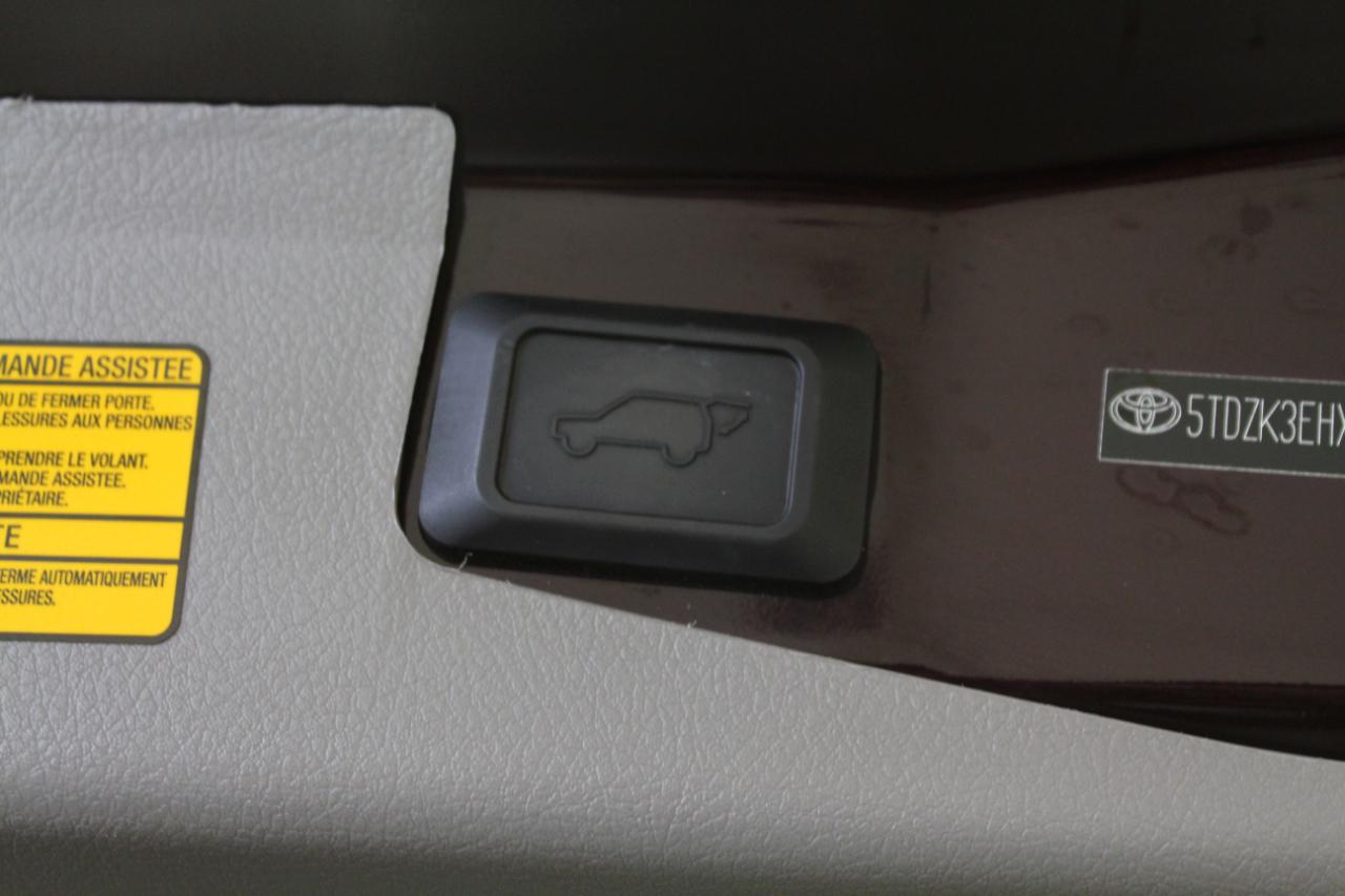 Toyota Highlander FWD 4dr V6 (Natl) 2013