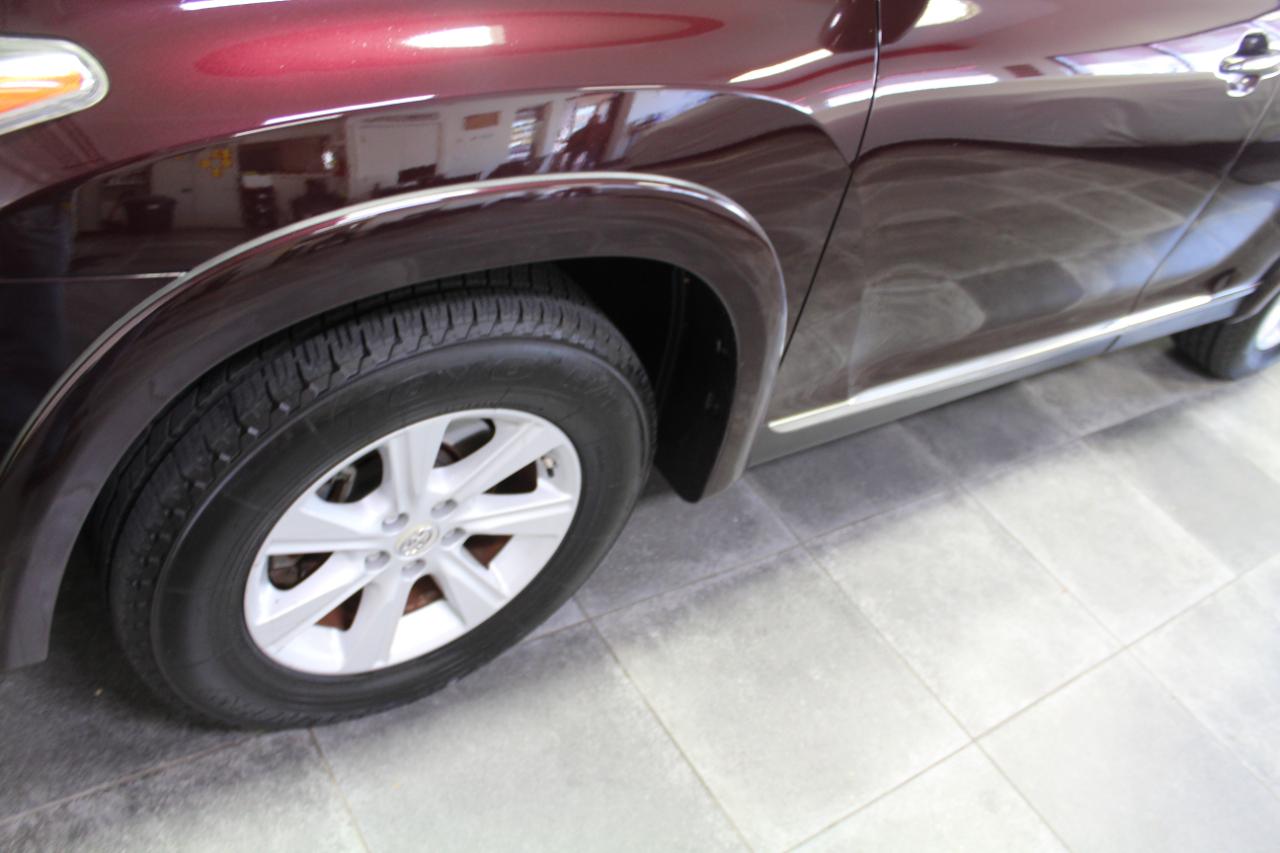 Toyota Highlander FWD 4dr V6 (Natl) 2013