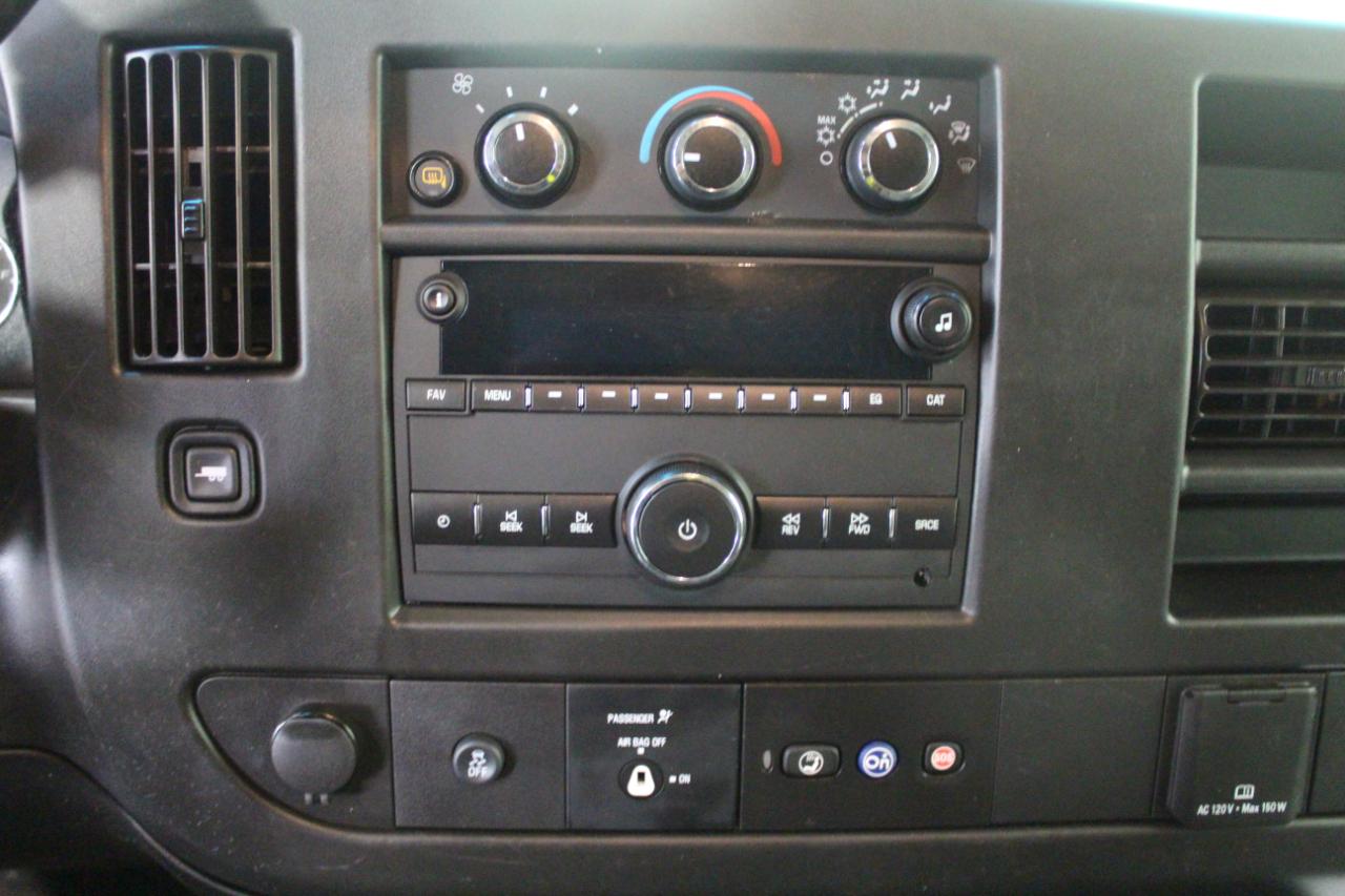 GMC Savana Cargo Van RWD 2500 135" 2020