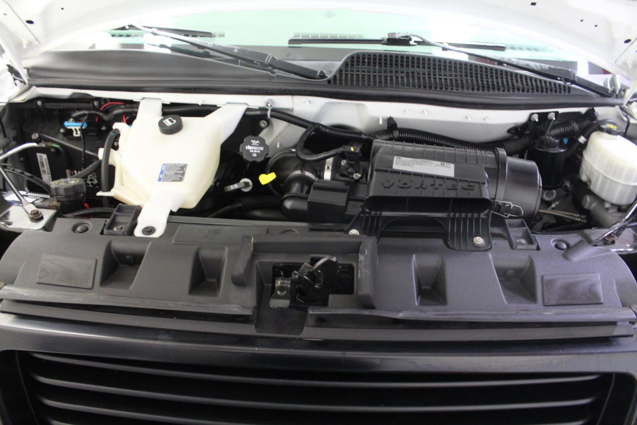 GMC Savana Cargo Van RWD 2500 135" 2020