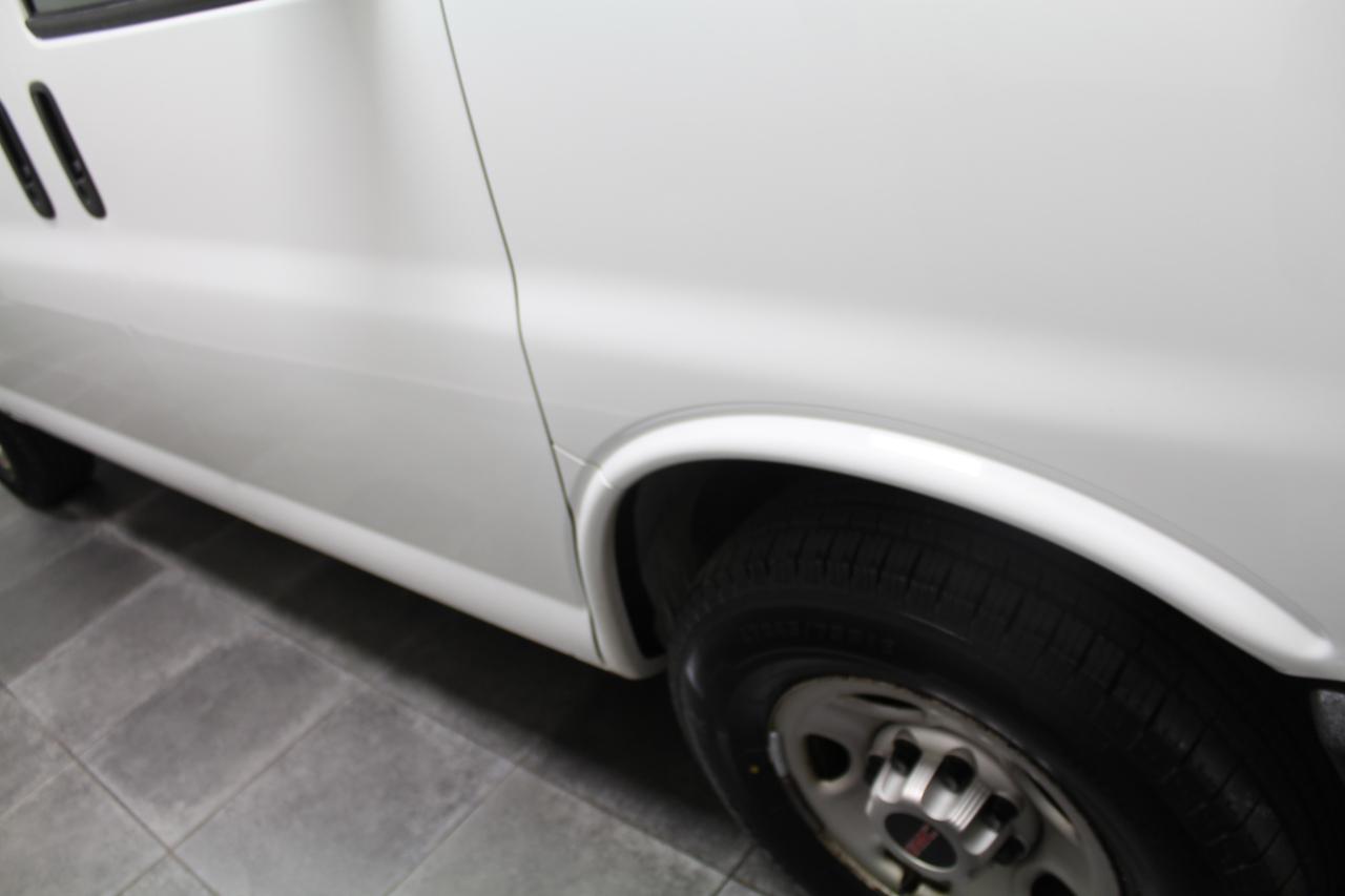 GMC Savana Cargo Van RWD 2500 135" 2020