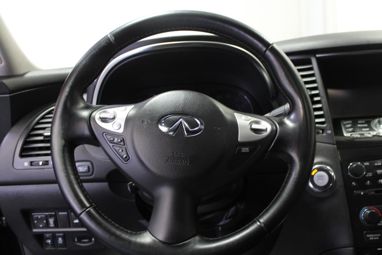 Infiniti QX70 AWD 4dr 2014
