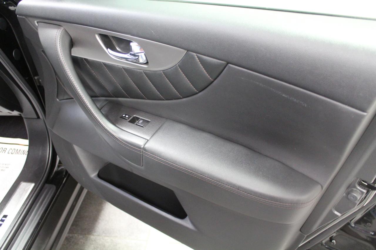 Infiniti QX70 AWD 4dr 2014