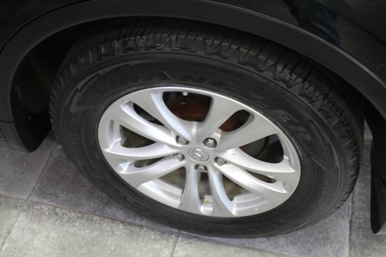 Infiniti QX70 AWD 4dr 2014