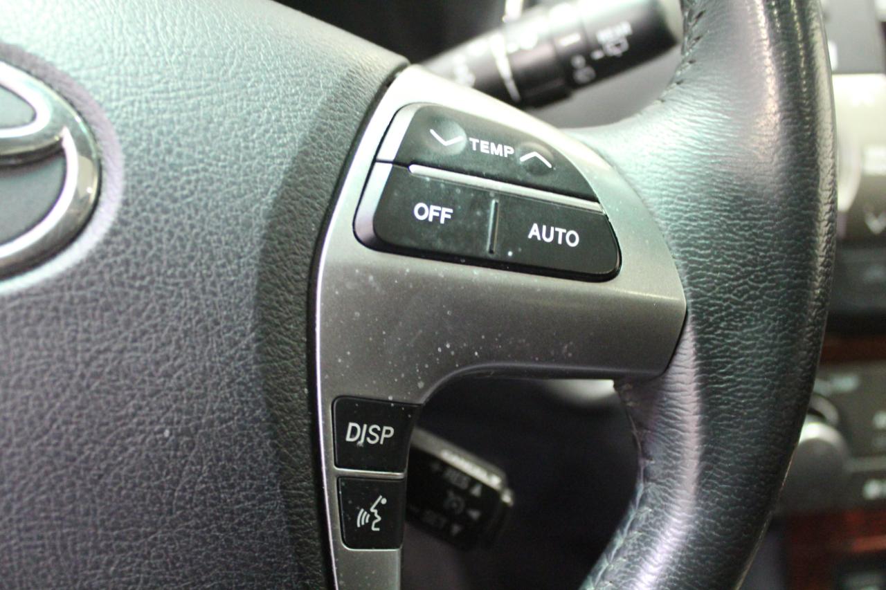 Toyota Highlander 4WD 4dr V6 Limited (Natl) 2011