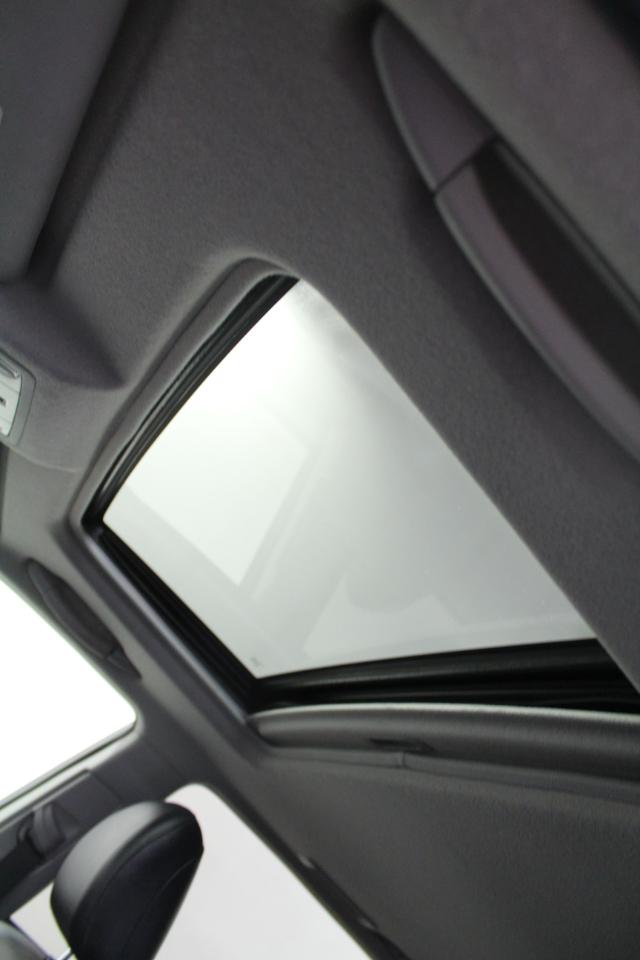 Toyota Highlander 4WD 4dr V6 Limited (Natl) 2011