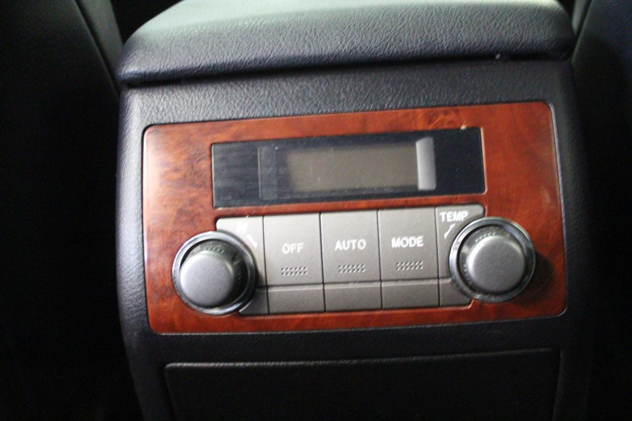 Toyota Highlander 4WD 4dr V6 Limited (Natl) 2011