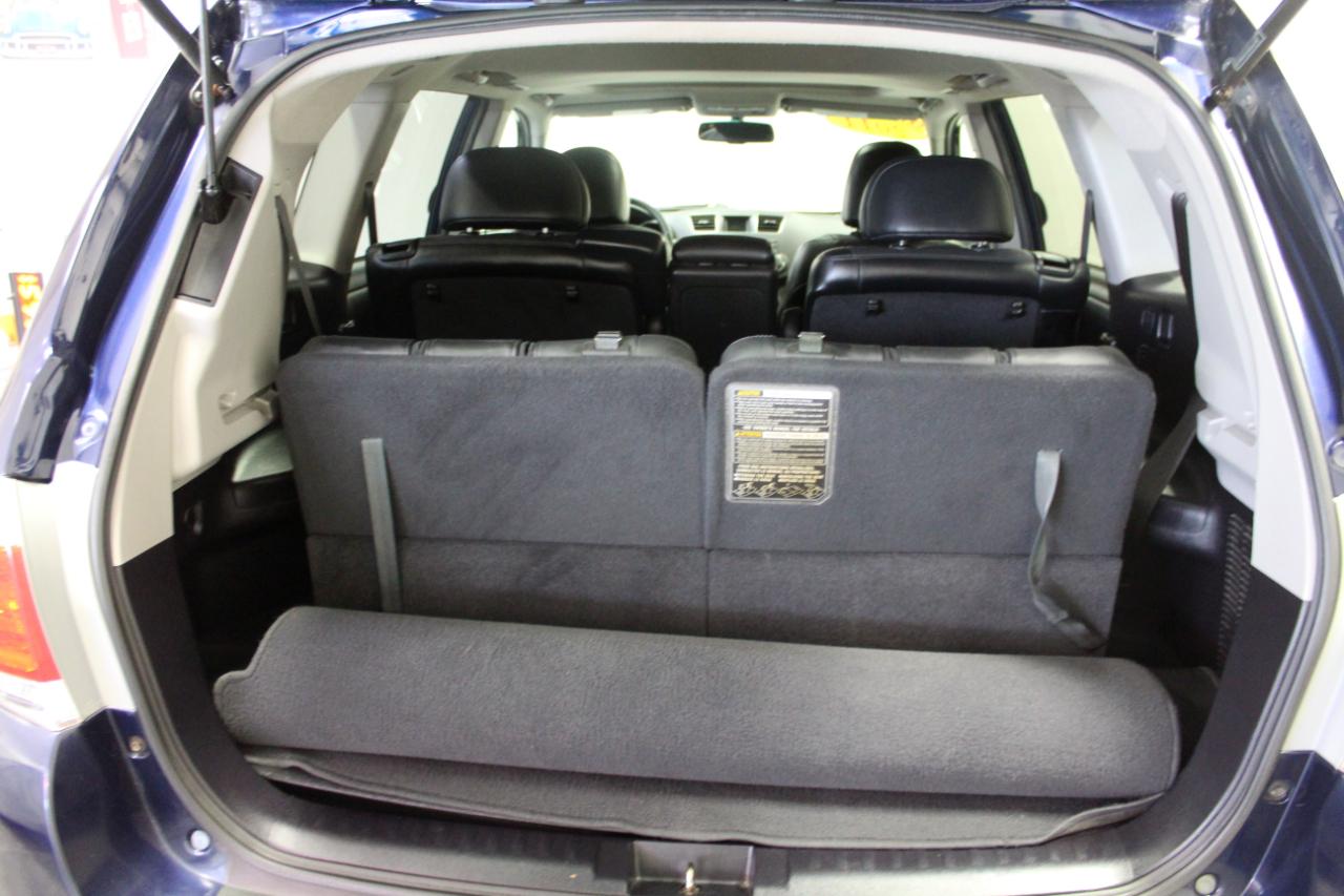 Toyota Highlander 4WD 4dr V6 Limited (Natl) 2011