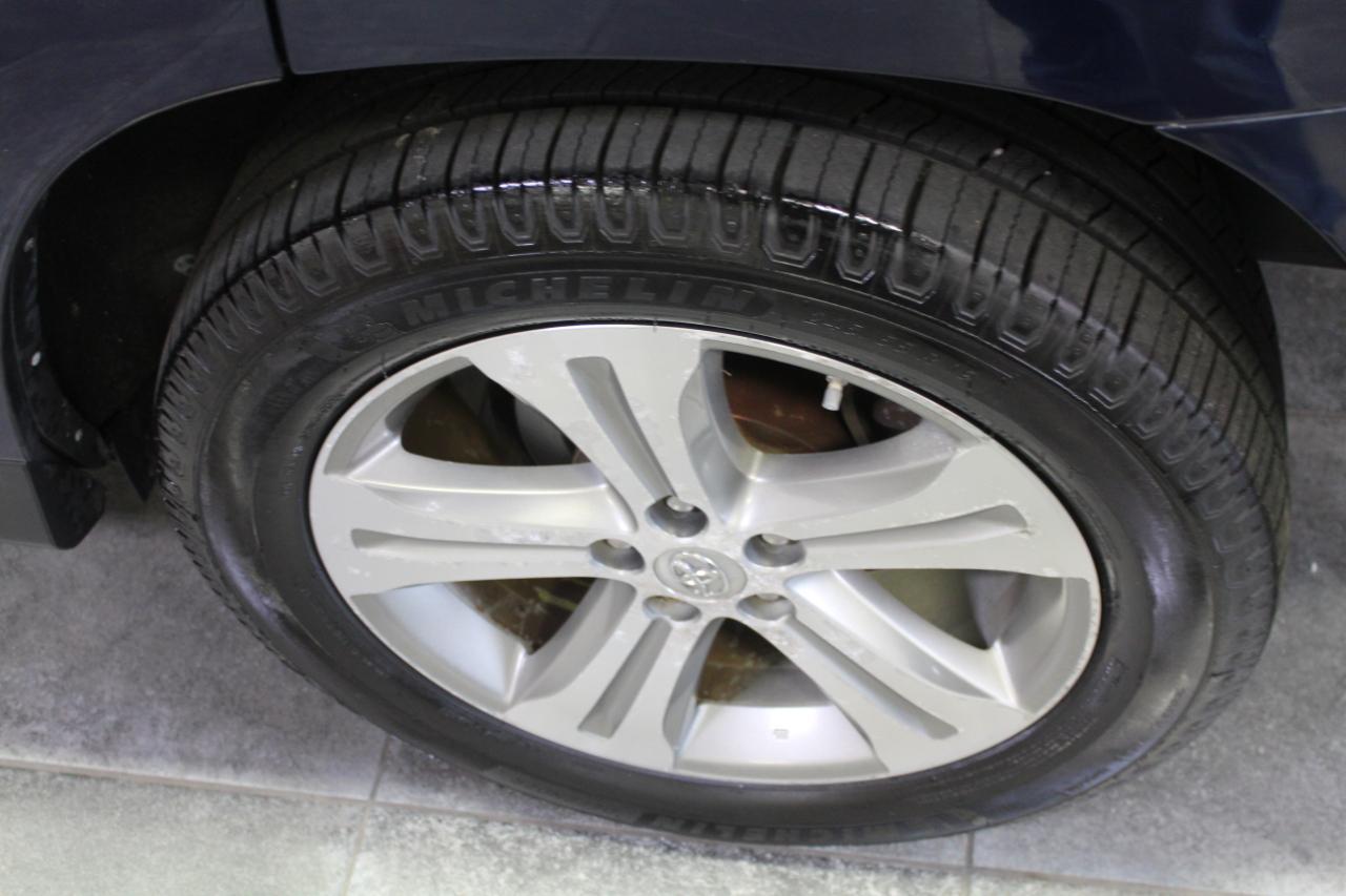 Toyota Highlander 4WD 4dr V6 Limited (Natl) 2011