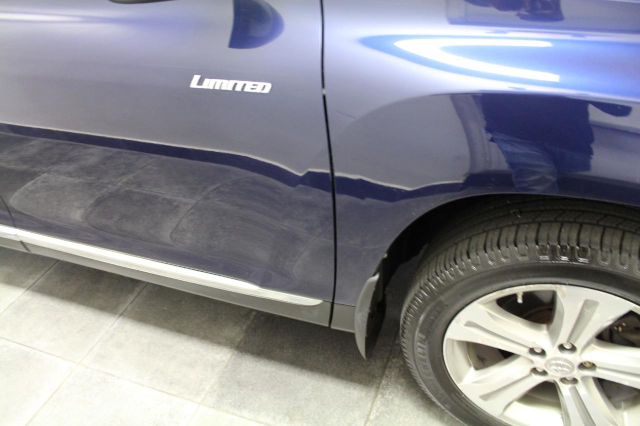 Toyota Highlander 4WD 4dr V6 Limited (Natl) 2011