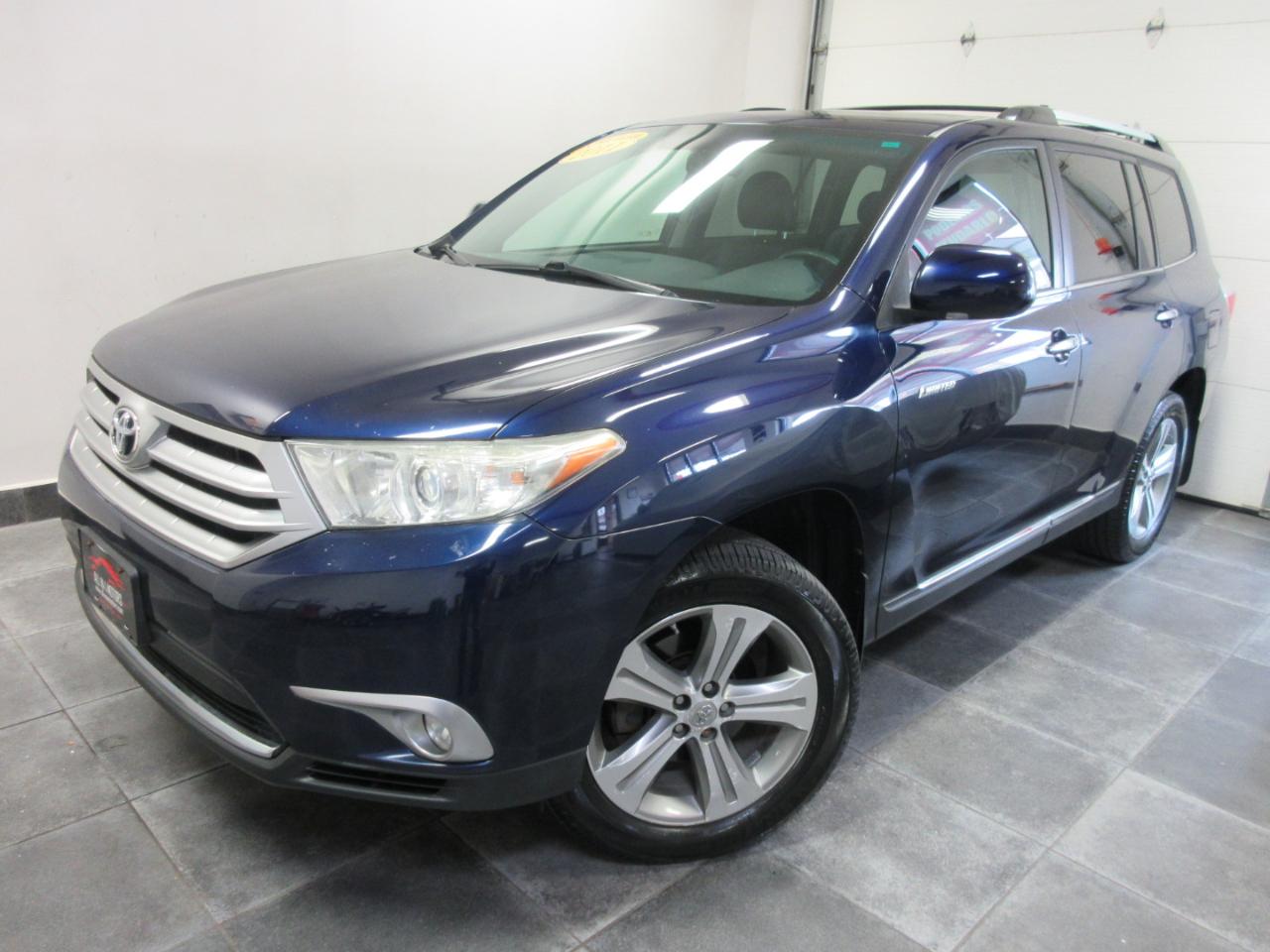 Toyota Highlander 4WD 4dr V6 Limited (Natl) 2011