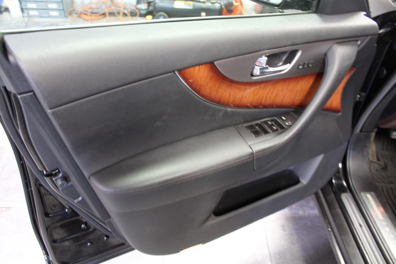 Infiniti FX37 AWD 4dr 2013