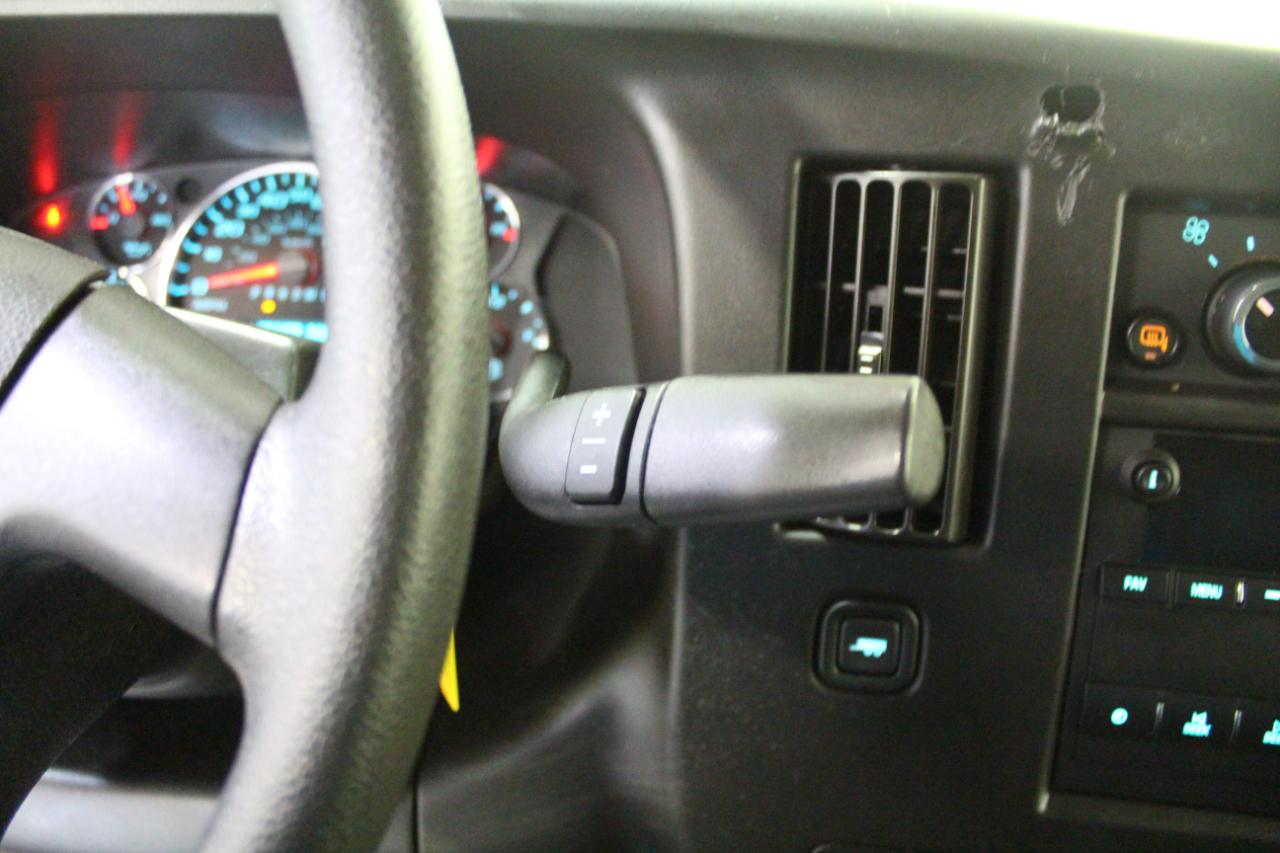 Chevrolet Express Cargo Van RWD 2500 135" 2020