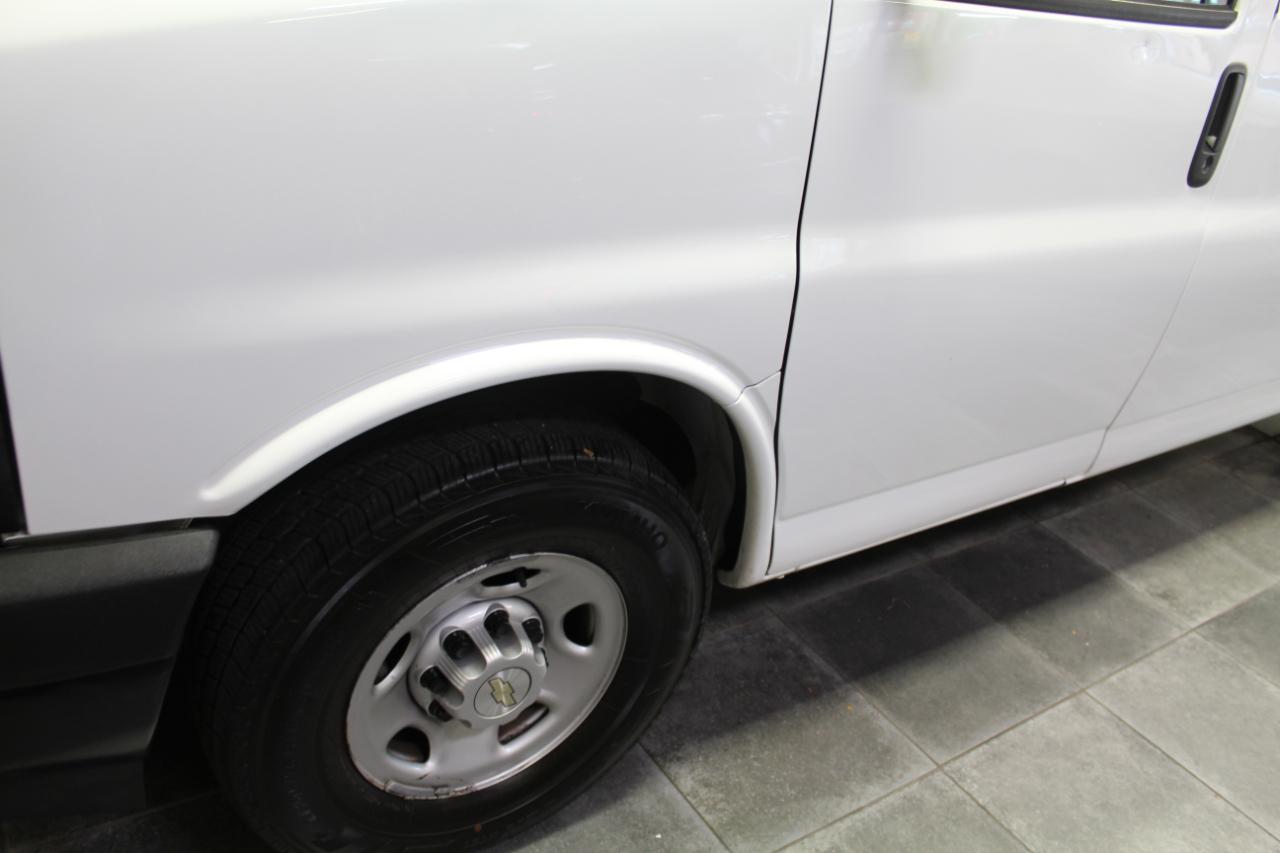 Chevrolet Express Cargo Van RWD 2500 135" 2020