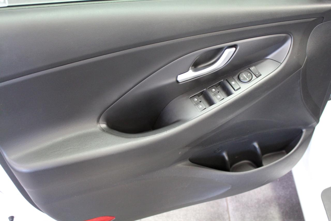 Hyundai Elantra GT Auto 2018