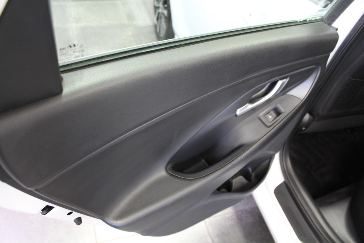 Hyundai Elantra GT Auto 2018