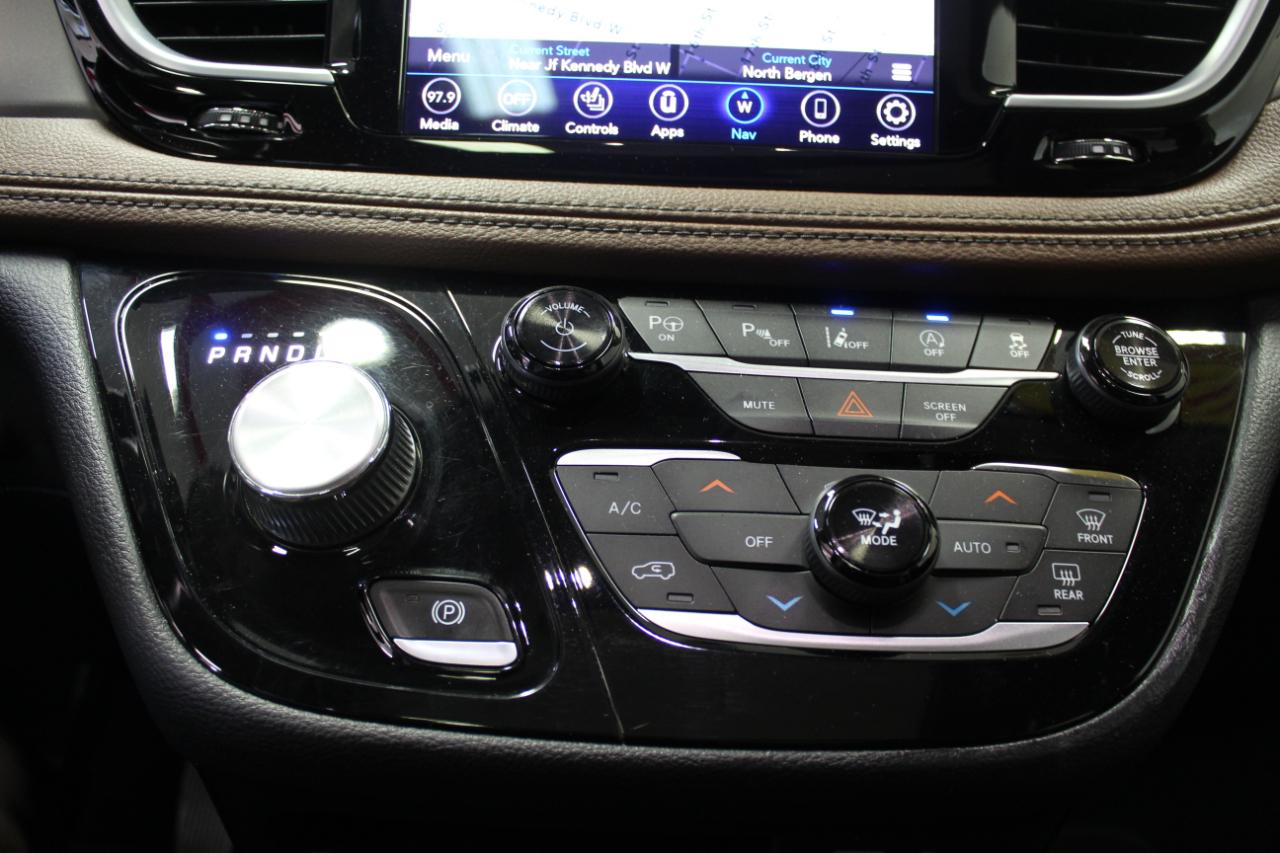 Chrysler Pacifica Limited FWD 2018