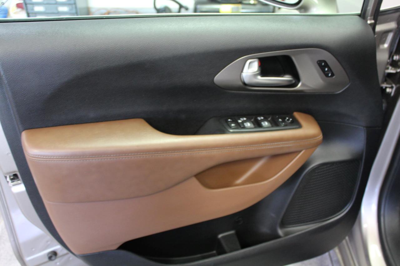 Chrysler Pacifica Limited FWD 2018