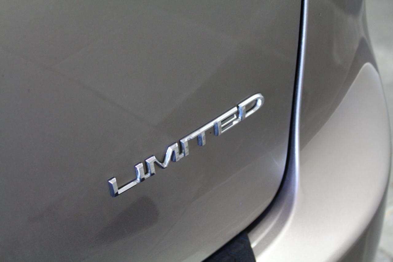 Chrysler Pacifica Limited FWD 2018