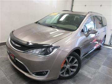 2018 Chrysler Pacifica Limited FWD