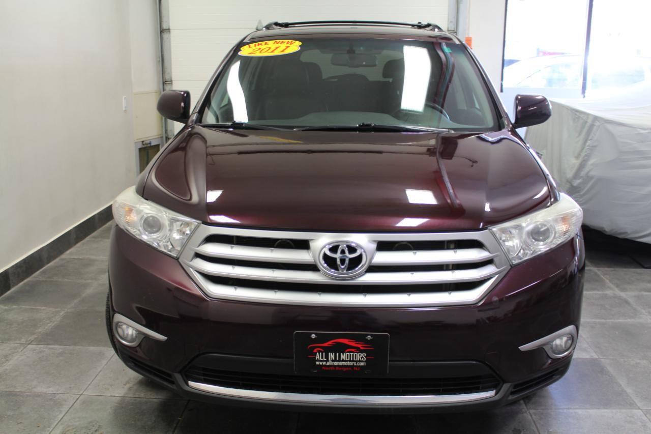 Toyota Highlander 4WD 4dr V6 Base (Natl) 2011