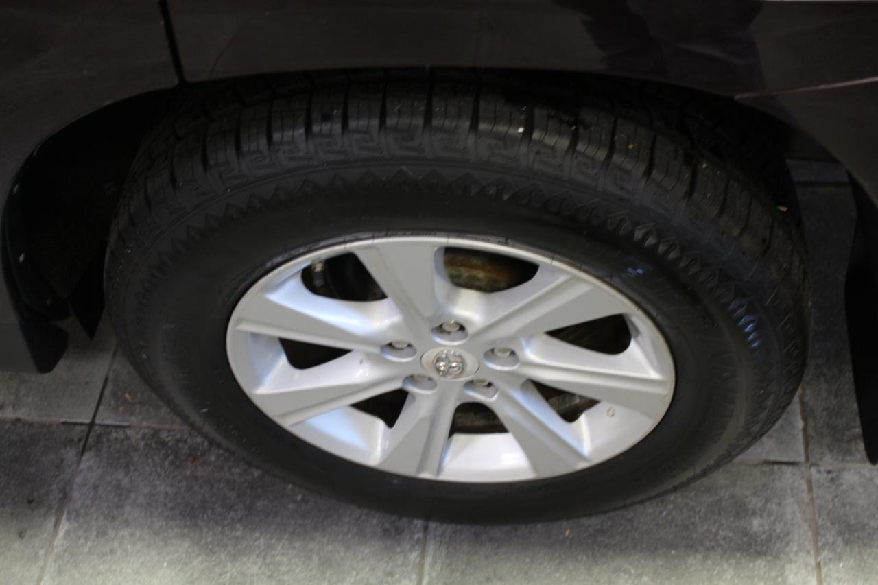 Toyota Highlander 4WD 4dr V6 Base (Natl) 2011