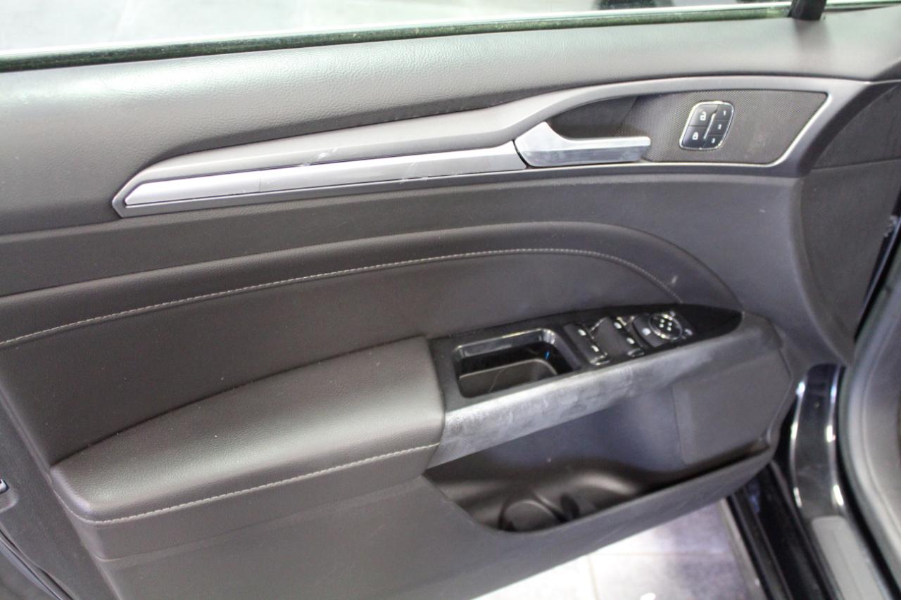 Ford Fusion 4dr Sdn Titanium FWD 2014