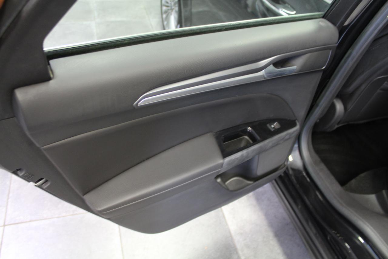 Ford Fusion 4dr Sdn Titanium FWD 2014