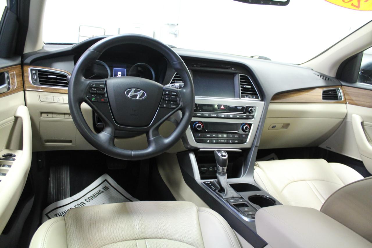 Hyundai Sonata 4dr Sdn 2.4L Limited PZEV 2015