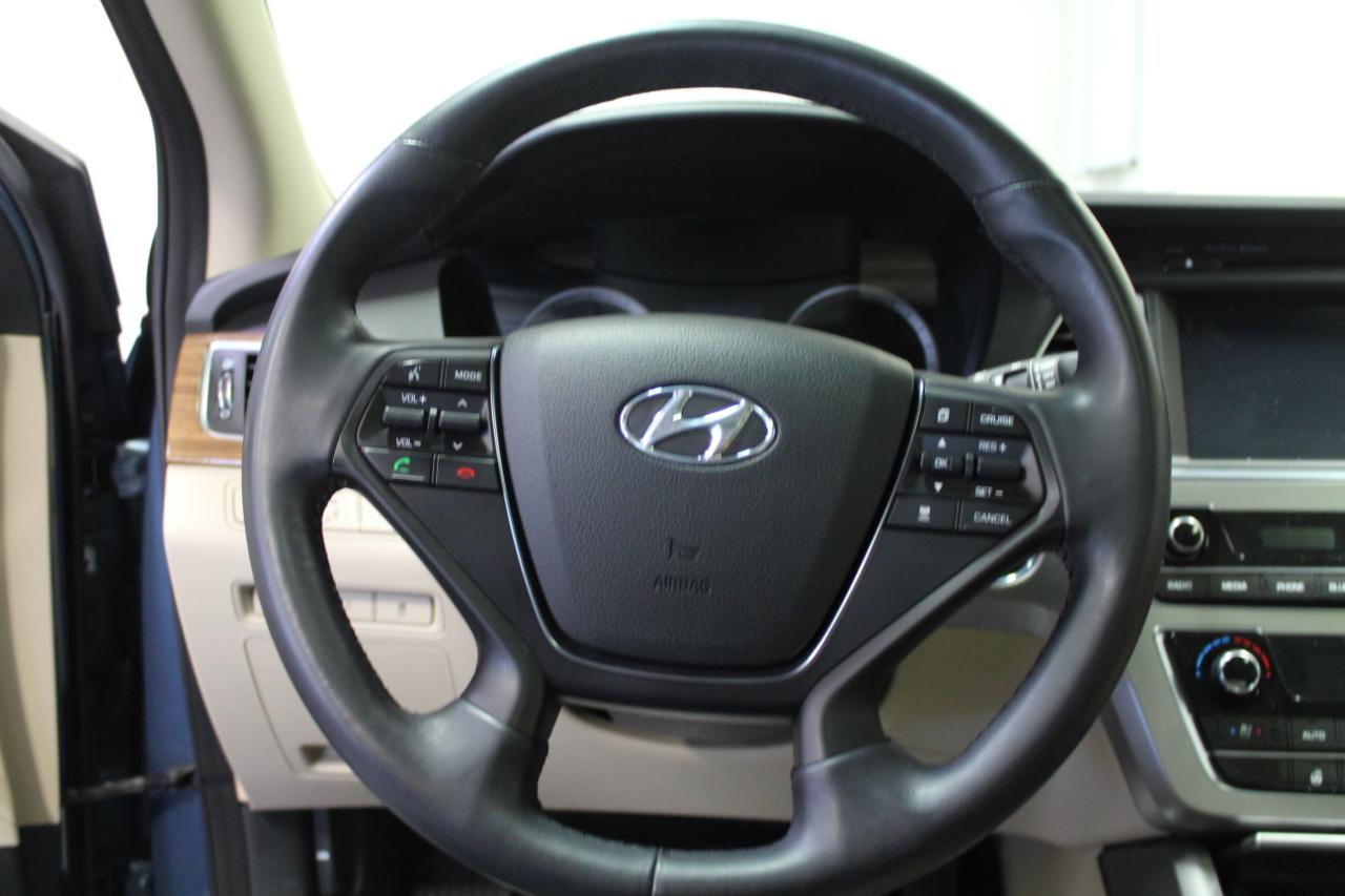 Hyundai Sonata 4dr Sdn 2.4L Limited PZEV 2015