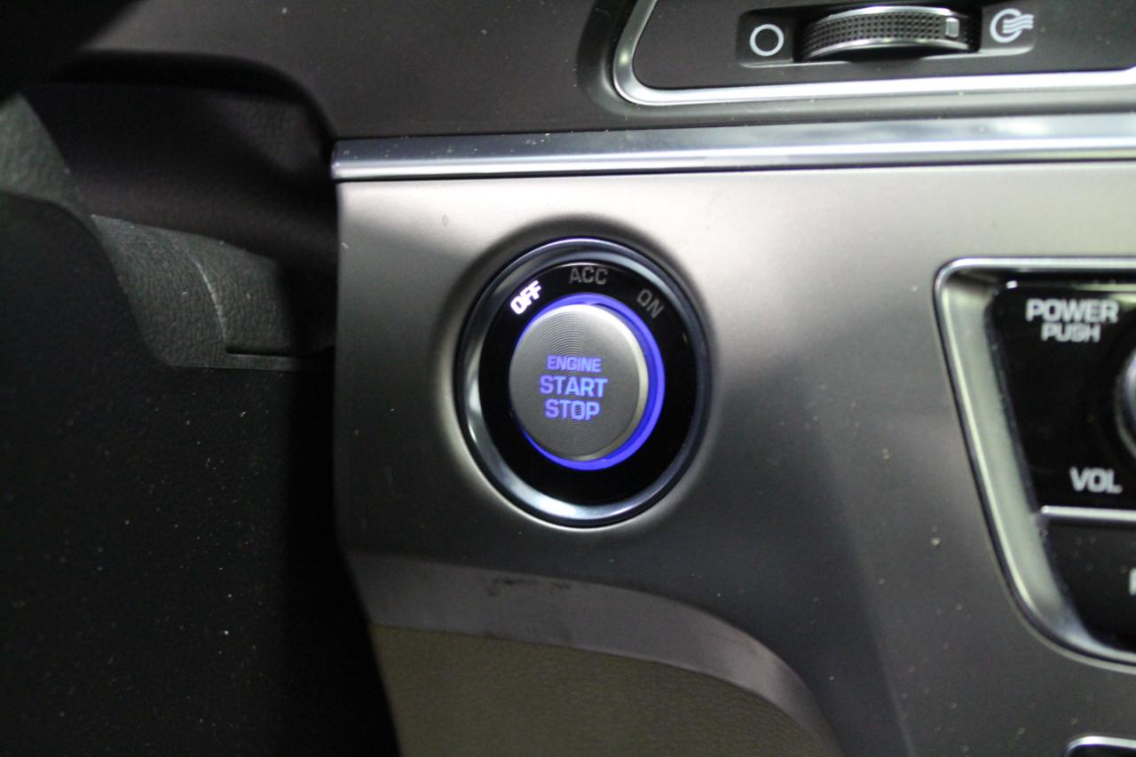 Hyundai Sonata 4dr Sdn 2.4L Limited PZEV 2015