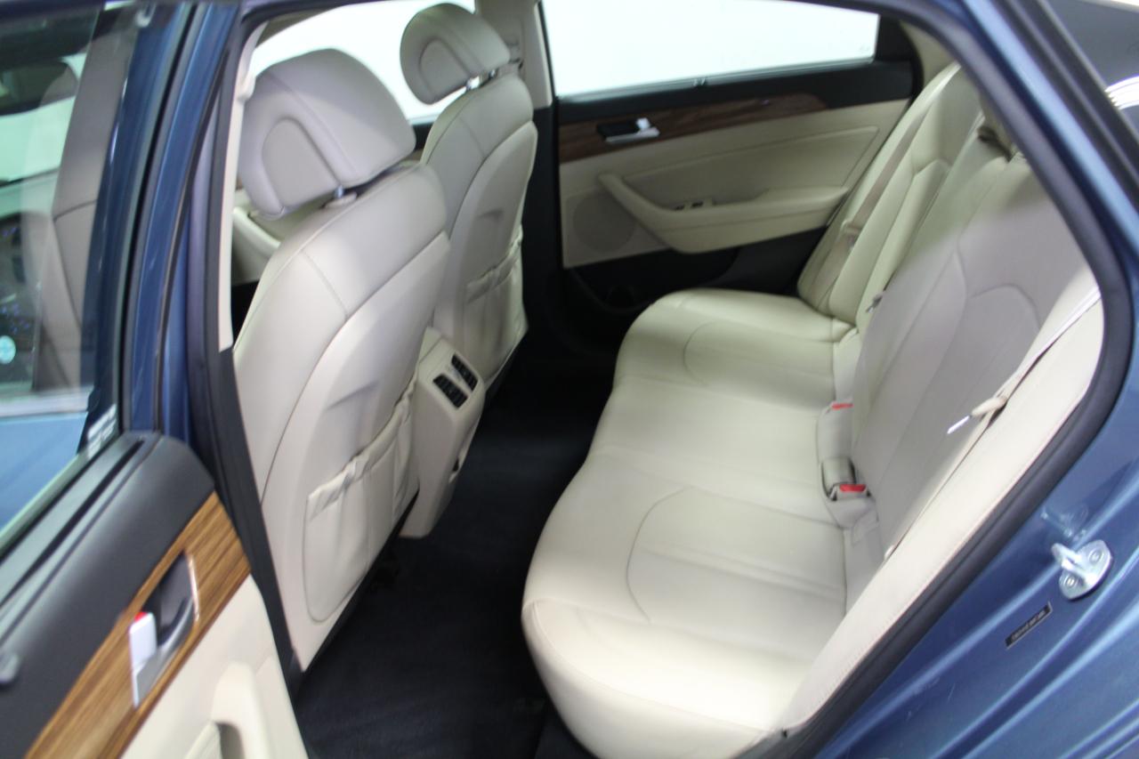 Hyundai Sonata 4dr Sdn 2.4L Limited PZEV 2015