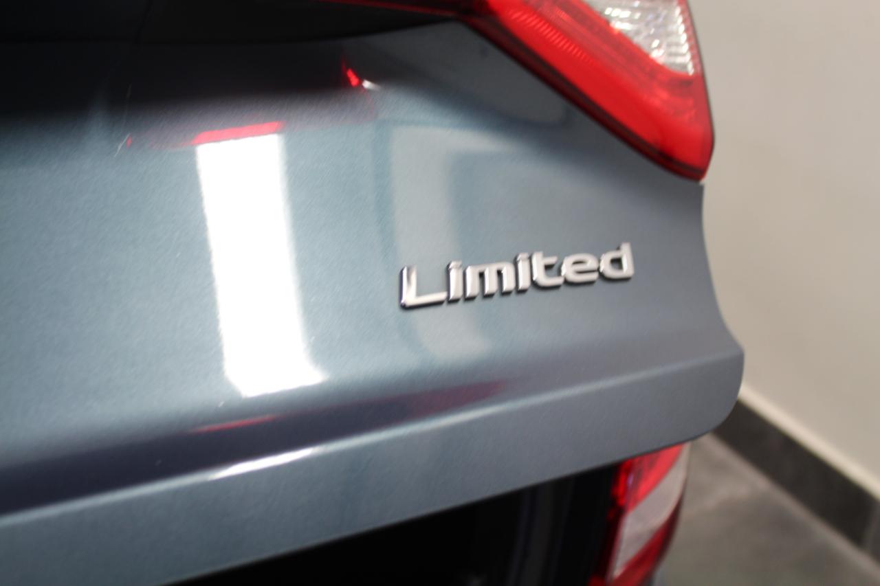 Hyundai Sonata 4dr Sdn 2.4L Limited PZEV 2015