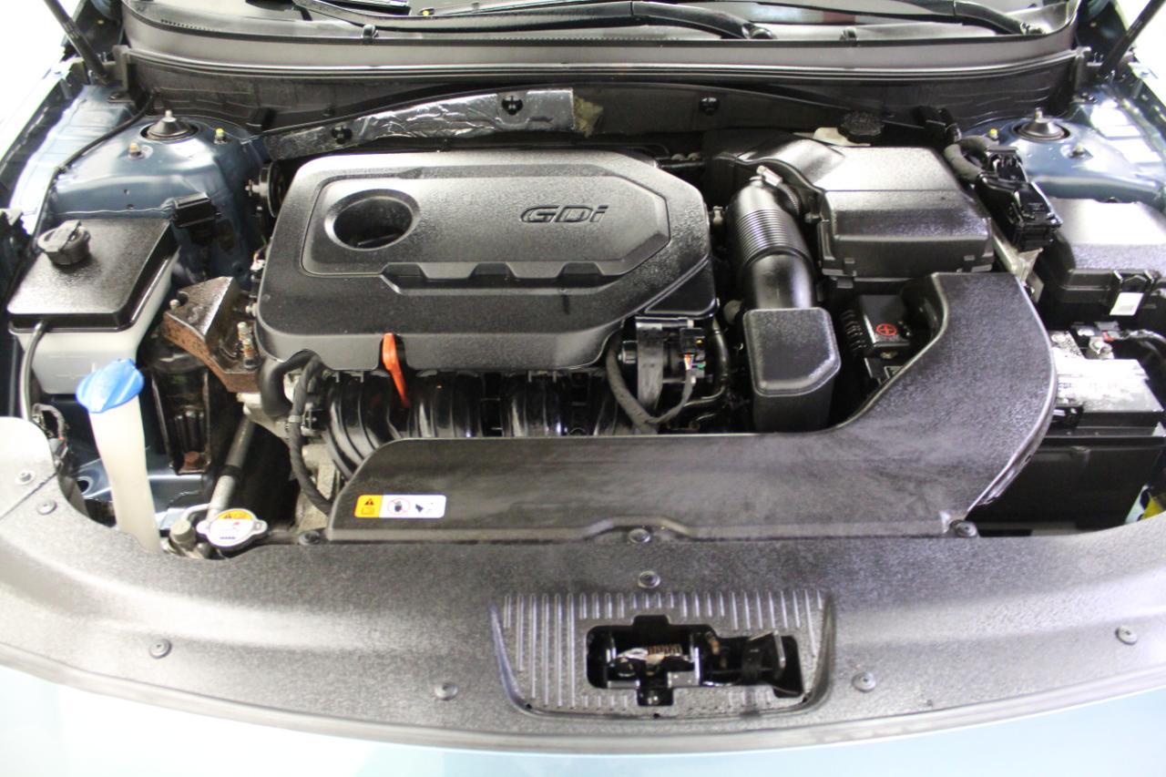 Hyundai Sonata 4dr Sdn 2.4L Limited PZEV 2015
