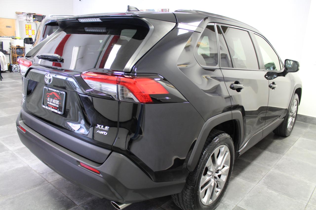 Toyota RAV4 XLE Premium AWD (Natl) 2019